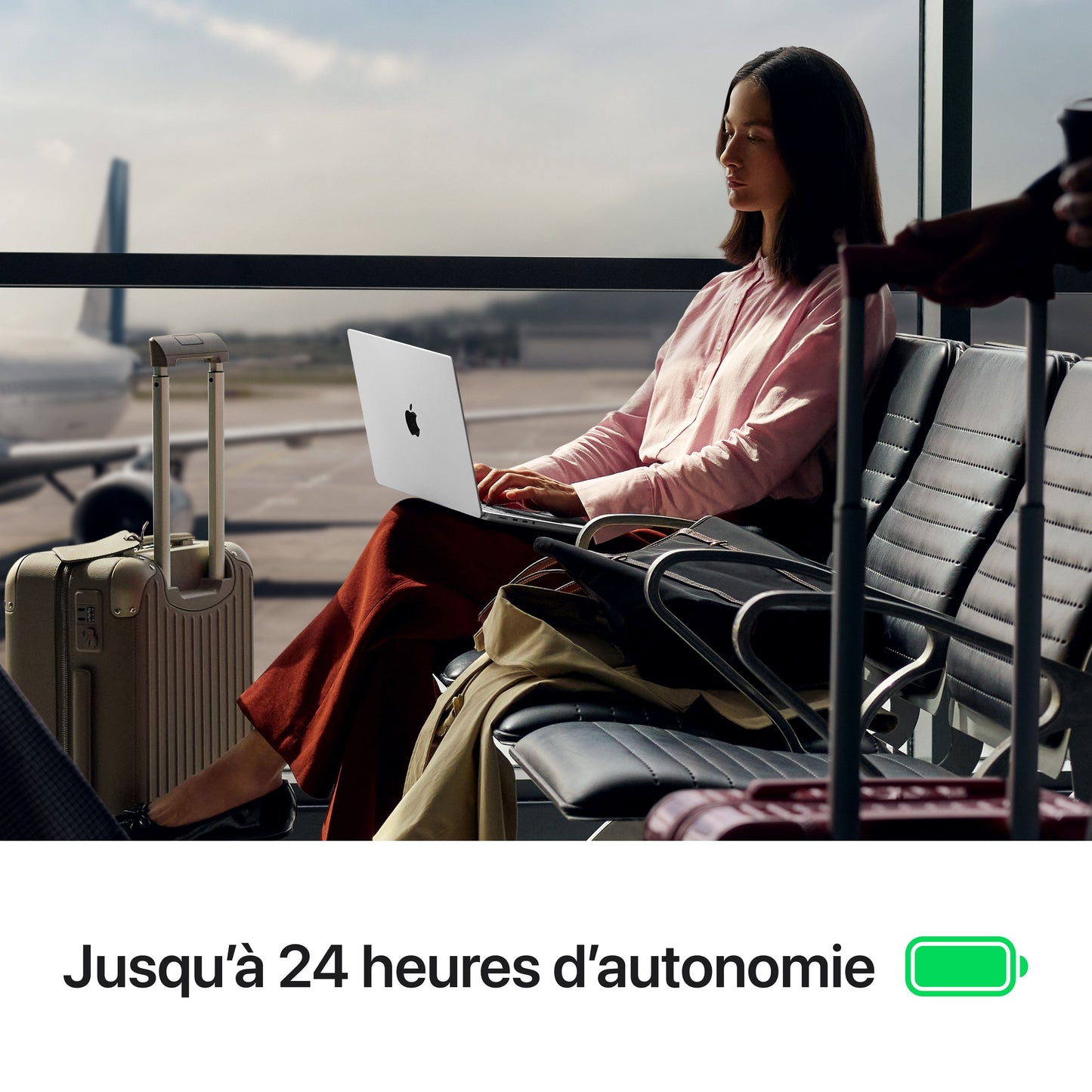 MacBook_Pro_14-in_M5_Silver_PDP_Image_Position_5__FRFR
