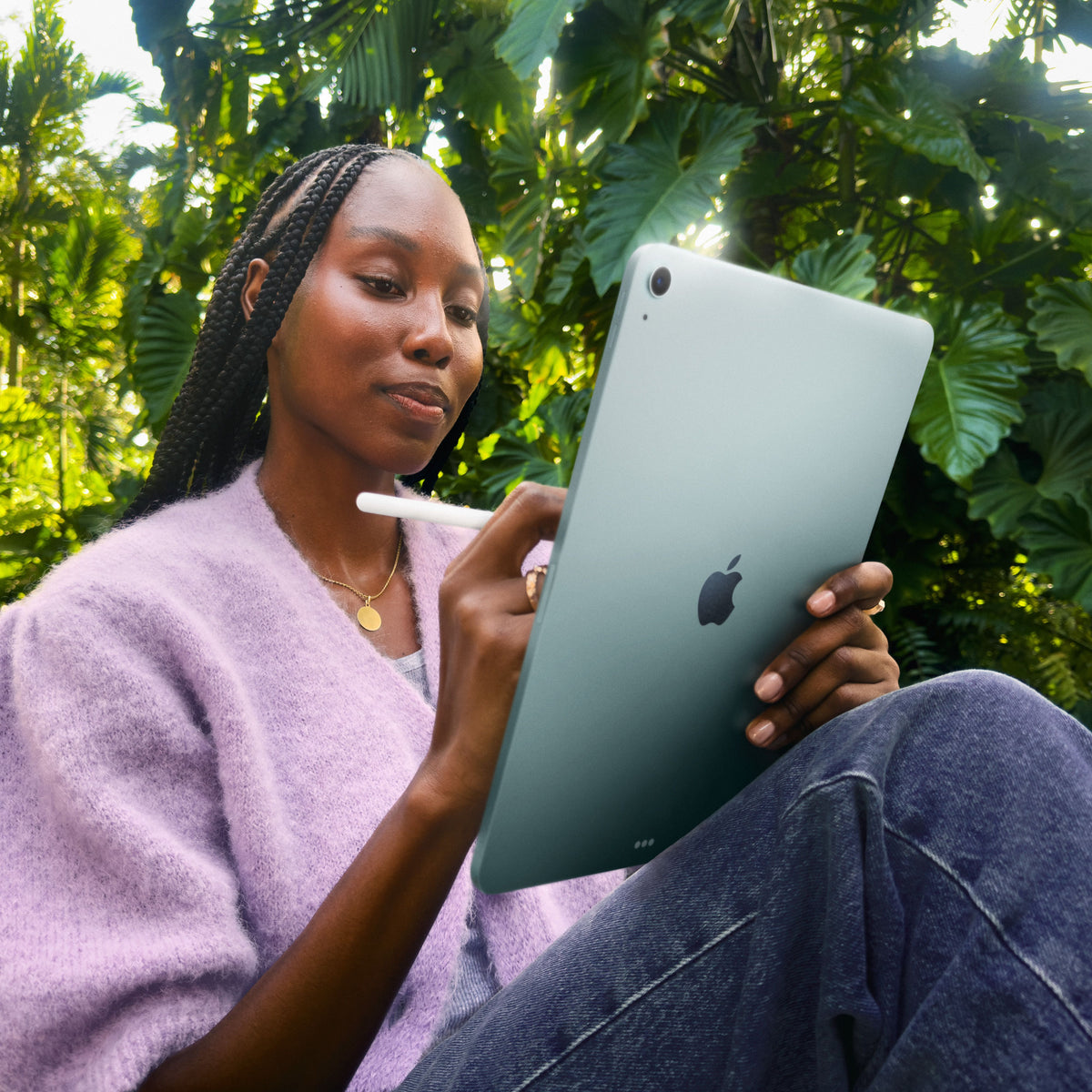 iPad_Air_13_Air_M4_Cellular_Starlight_PDP_Image_Position_8__fr-FR