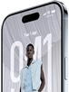 iPhone Air, face avant, côté, présentant le design tout écran, écran verrouillé affiché